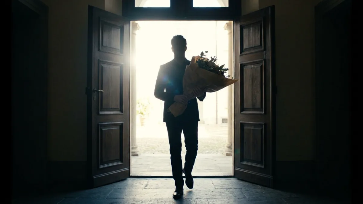 He Came Home with Flowers for His Wife’s Birthday—Then He Found Her Cleaning Cake Off the Floor